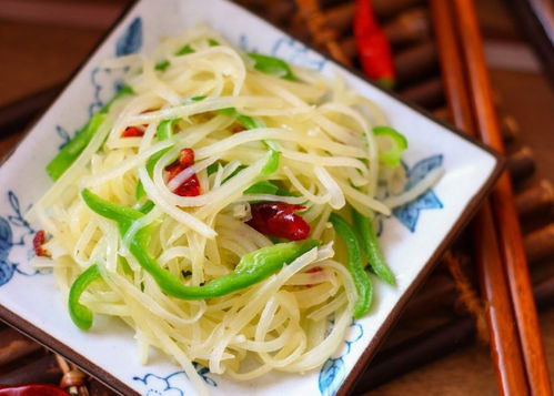 炒土豆丝好不好吃,关键在于加醋的时间 这步做不对,难怪不好吃