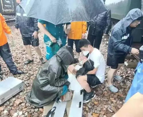 暴雨中的郑州医院 中