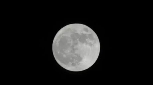 浮夸 的王祖蓝这次不浮夸 西昌的月亮真的很大 很圆