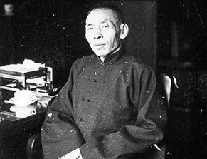他是杜月笙小弟,留在上海住在杜月笙老宅,仅3天就死于非命