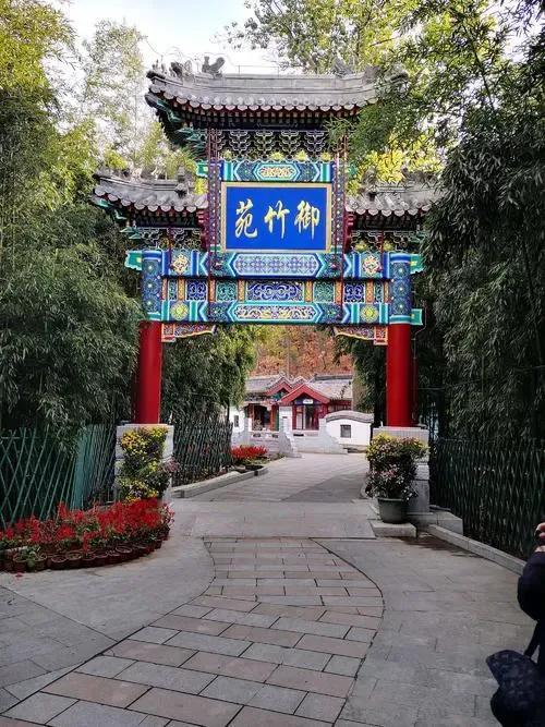 北京红螺寺景区停车场怎么收费的 节假日收费情况(红螺寺附近免费停车场在哪)