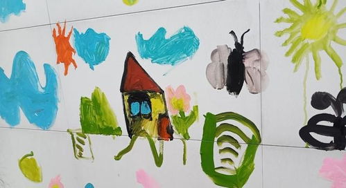 让幼儿成为环境的主人 岱岳区山口镇中心社区幼儿园涂鸦墙创设