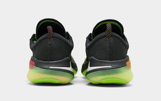 Nike Joyride Run 全新黑绿配色鞋款即将发售,加持颗粒缓震科技 