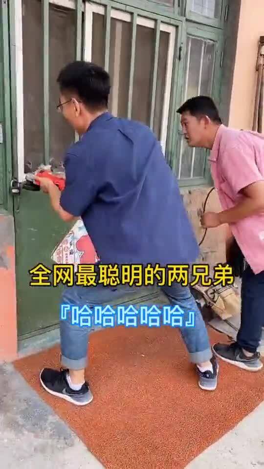 不知道什么时候才能把锯断这把锁 