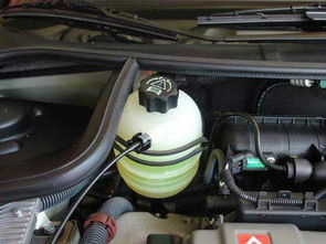 Jeep指南者2.4发动机更换防冻液怎么排空气 