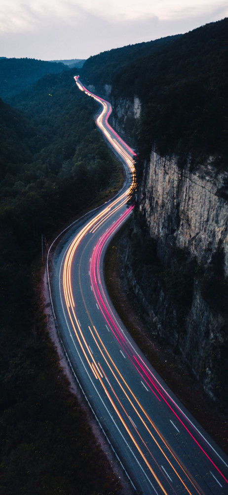 山路崎岖,路途很美 手机壁纸