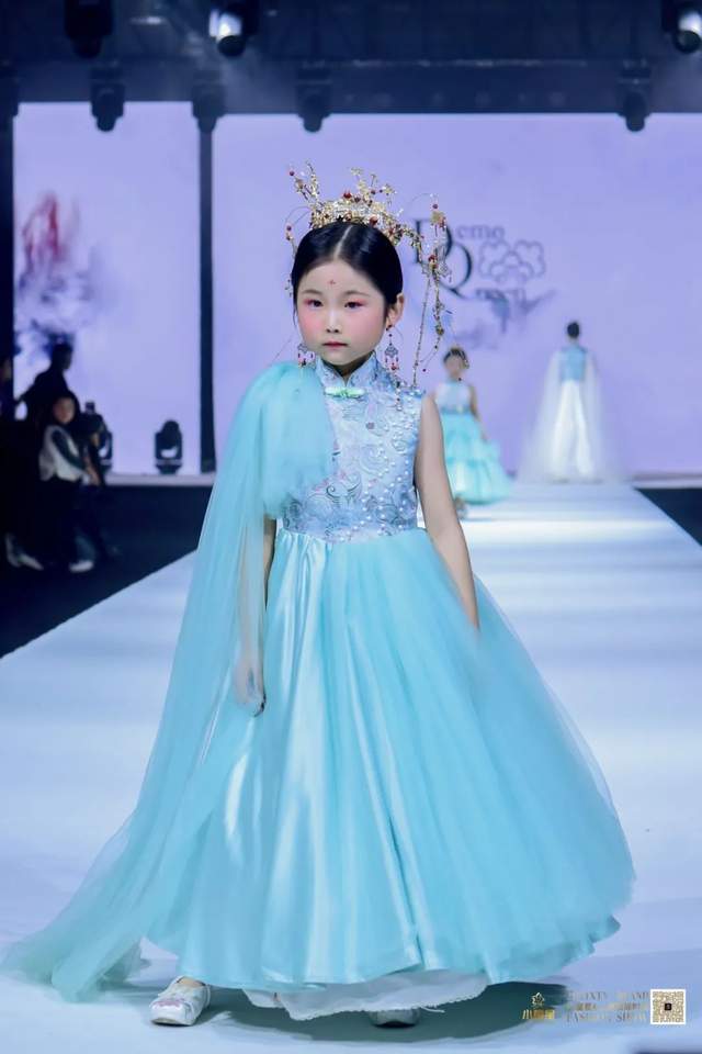 璀璨盛放 2021SS小童星 上海国际时尚周圆满收官