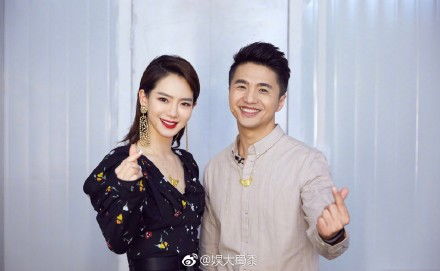 魏坤琳老婆邝霞好漂亮简历照片,魏坤琳2个女儿叫什么名字照片曝光