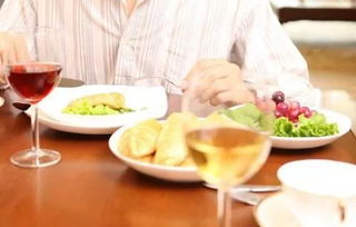 专家建议不吃晚饭会变胖，减肥到底该不该吃晚餐