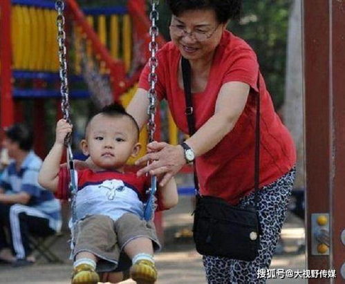 新型啃老 正在来袭,比 旧型啃老 更可恨 老人反夸子女孝顺