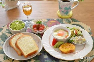 日本人果然讲究,吃个早饭还带这么多配菜...... 