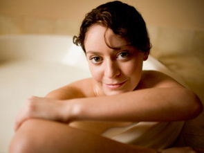 女人不宜洗冷水澡 秋冬最完美的洗澡方式 