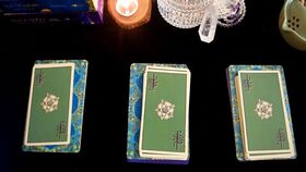 ROSE塔罗占卜The Dark Mansion Tarot 暗黑官邸塔罗牌开箱文