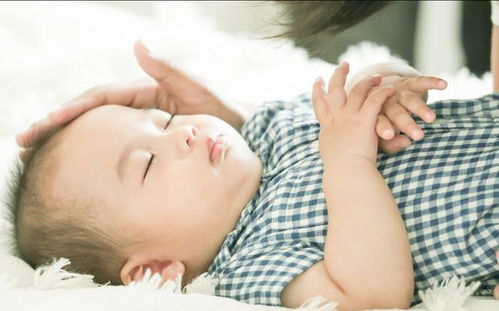 宝宝睡觉常常哭闹不止,父母无需过度担忧,找到原因才是重点