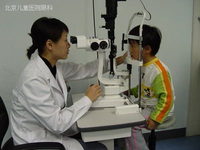 北京儿童医院眼科？儿童看眼科同仁医院好还是北京儿童医院好
