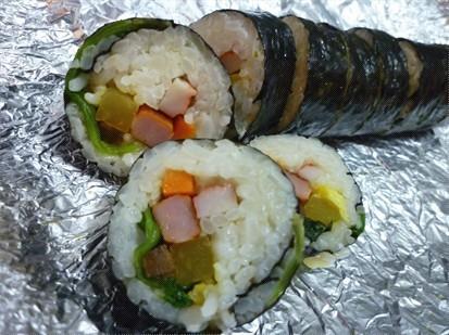 韩国寿司的做法和材料图片大全 韩国寿司叫什么和日本寿司的区别