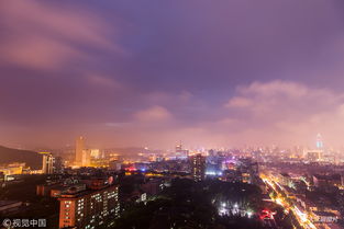 受台风摩羯过境影响 济南雨后出现美丽夜景