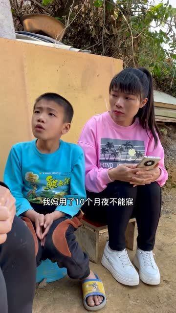 还是没白疼孩子,知道妈妈的难处,真是一个好孩子 