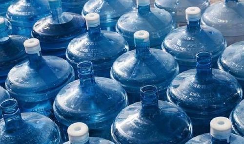 三个厂家的饮用水出问题,含大几率 致病菌 的水,喝了危害健康