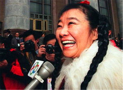 中国第一位女首富 丈夫被抓至今下落不明,830多亿遗产去了哪
