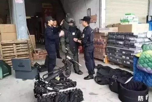 小伙莫名收到快递,打开一看竟是定时炸弹 连武警拆弹专家都出动了