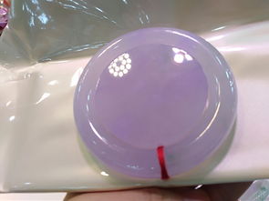 20年前有个品牌《紫罗兰粉》是粉状的散粉很细腻不知道现在还能不能找到谢谢大家？