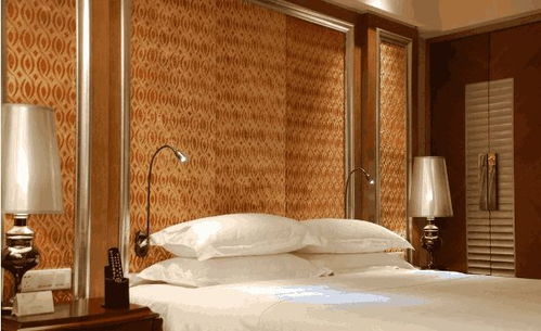 为什么酒店的单人床会放两个枕头 让住客疑惑,你知道原因不