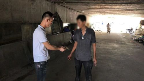 三名流浪者桥下安家,结果很暖心