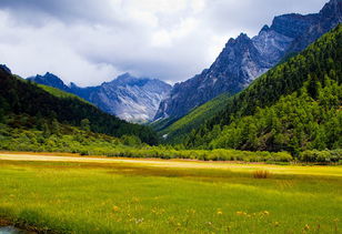 中国最美最值得徒步旅行线路 徒步旅行去哪里之稻城亚丁 