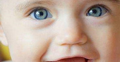 婴儿长牙？宝宝三个多月长牙应该怎么办