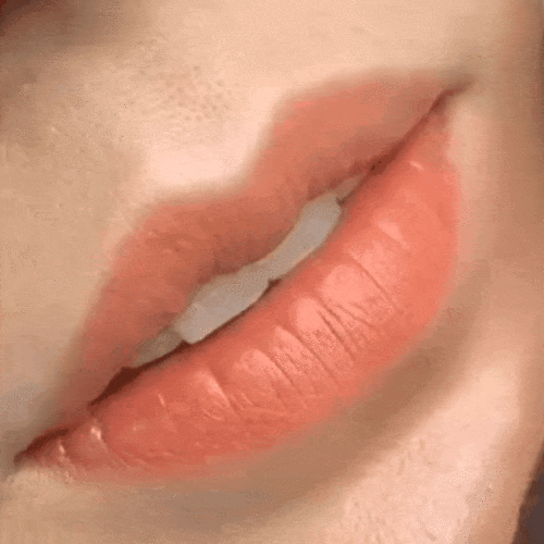 把喜欢的口红色号纹在嘴上是什么体验 颠覆认知的 半永久唇 来了