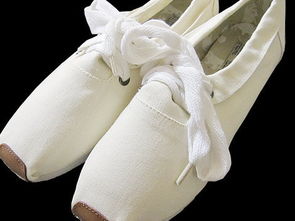 梦到穿白色的鞋