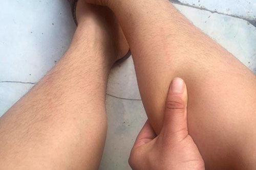 为什么有的男性腿毛浓密,有的男性却很少 腿毛多少和什么有关