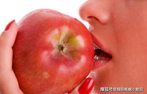 晚上吃苹果容易伤胃 医生建议 到了晚上,这4种食物不要吃