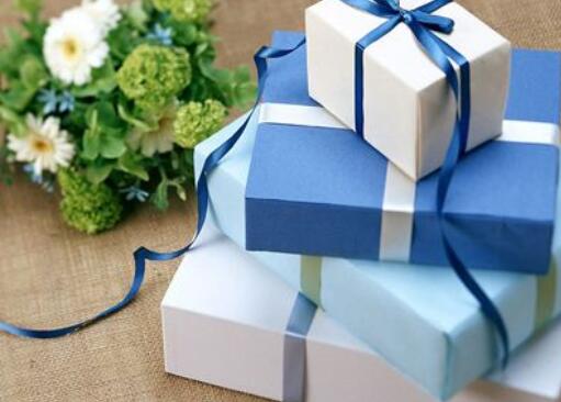 送男生什么生日礼物比较好 男生最想收到的三大礼物