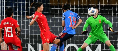 中国女足夺冠各球迷的反应 女足2比1逆转胜日本夺冠 身份问题却遭质疑