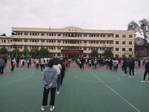 简阳市石桥中学高考复读班学费多少钱