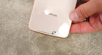 苹果14后盖玻璃缝隙大(iphone后盖玻璃有缝)
