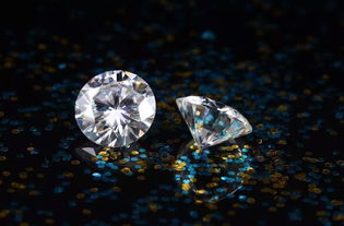 莫桑石是什么宝石 价格只是钻石十分之一吗 莫桑石的价格是多少呢