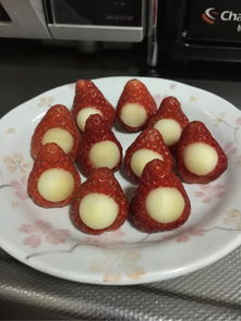 草莓苹果小玩偶的做法,草莓苹果小玩偶怎么做好吃,草莓苹果小玩偶的家常做法 Uxixi 