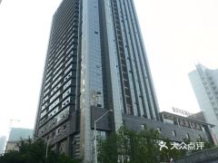 平湖总商会大厦停车场收费吗(深圳平湖有哪些停车场免费)