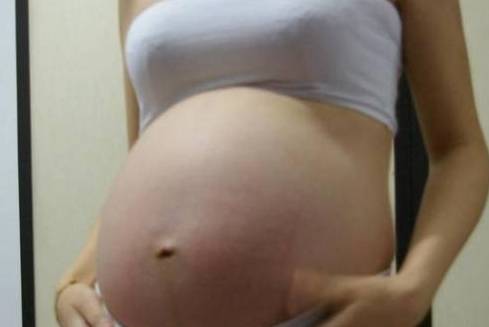 原创孕期胎动有变化，如果有这种症状，就是胎儿不舒服了，宝妈别大意