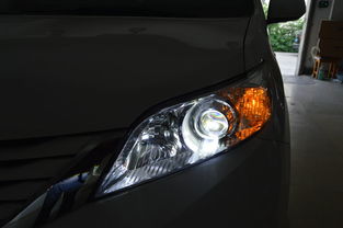 青岛丰田塞纳车灯改装亮野LED双光透镜,坐拥豪车灯光