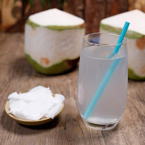 椰子水能替代血浆吗 曾有医生称 椰子水与人体血浆几乎一样