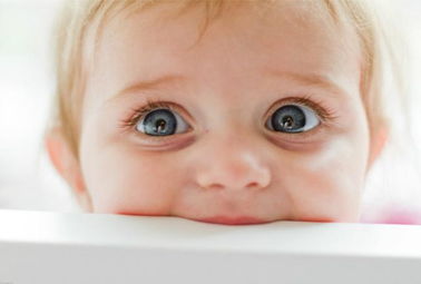 美瞳时代 新生宝宝的眼睛护理很关键哦