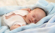 宝宝睡梦中为什么经常抖一下 妈妈这么安抚,宝宝不哭闹越睡越香