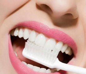 牙齿美白禁忌 4类人不宜做洗牙