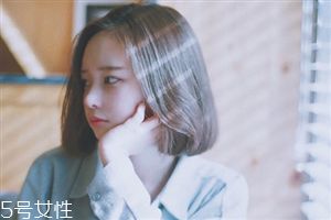 小个子女生适合什么发型 蓬松随意效果