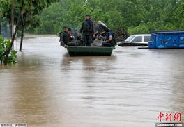 印度北部暴雨引发洪灾 138人遇难6万余人被困 