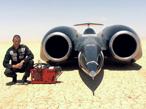 一辆车能有多快 Thrust SSC 告诉你什么叫 快到飞起 